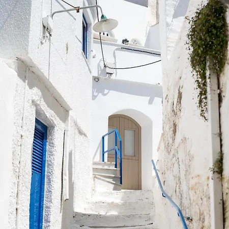 Estia's Hideaway Pyrgos, By Tinosstay